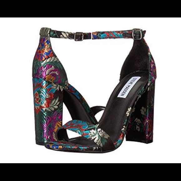 Steve Madden Shoes - 👡NWOT Steve Madden Carrson Heels 7M